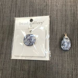 SLVR MTL SAPPRIRE  AVENTURINE STONE RND & TEARDROP